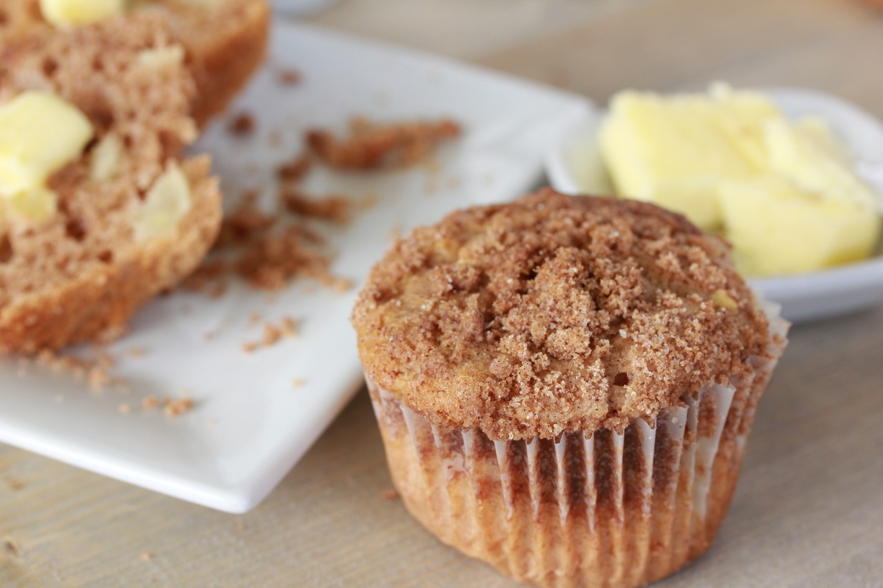 Gluten-free Apple Cinnamon Crunch Muffins