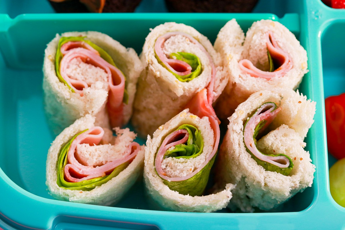 Bento Wide Loaf Roll Chocolate Cupcake & Sandwich Rolls