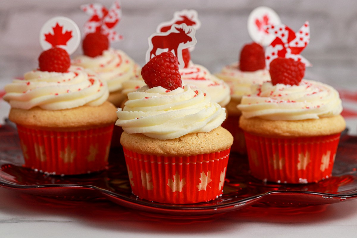 gluten-free Canada Day Cupcakes