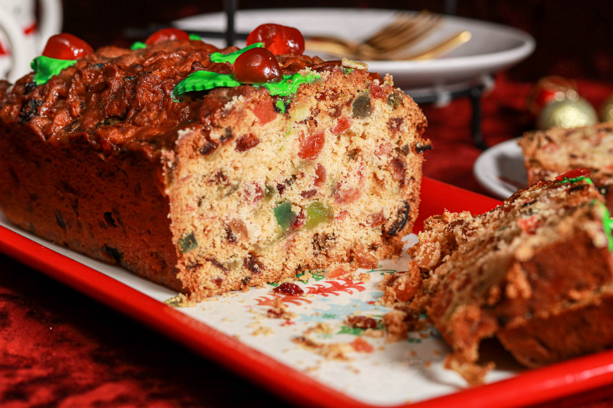 Gluten-free Fruit Cake Dark in a tin