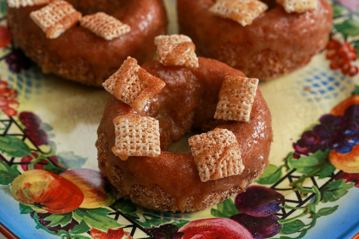gluten-free Cinnamon Crunch Cereal Donuts