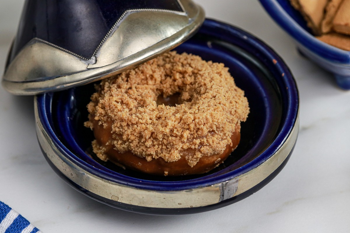 Gluten-free Graham Crumble Maple Donut