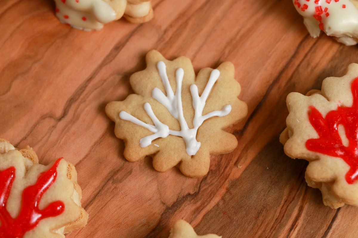 gluten-free maple leaf cookies