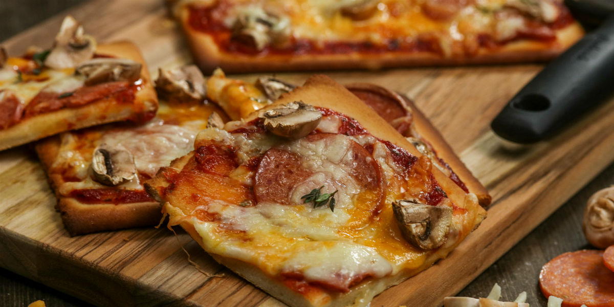 Mushroom & Pepperoni Pizza