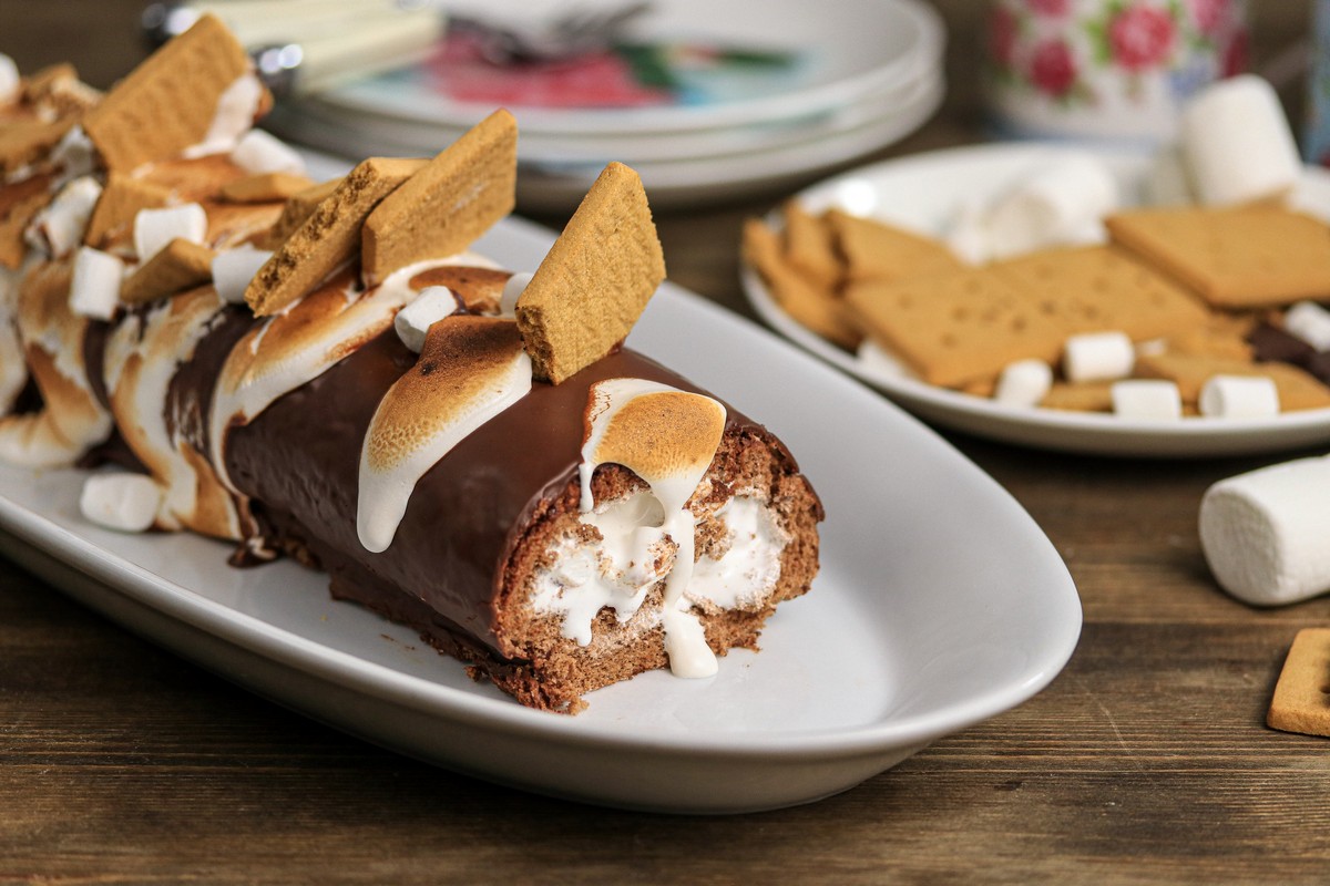 S'more Chocolate Swiss Roll