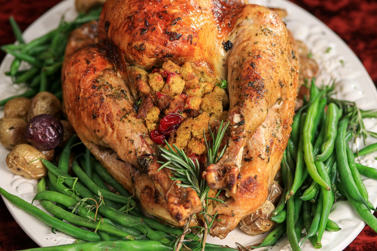 Turkey stuffed with Cranberry Apple