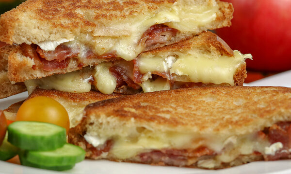 Bacon Brie Grilled Cheese